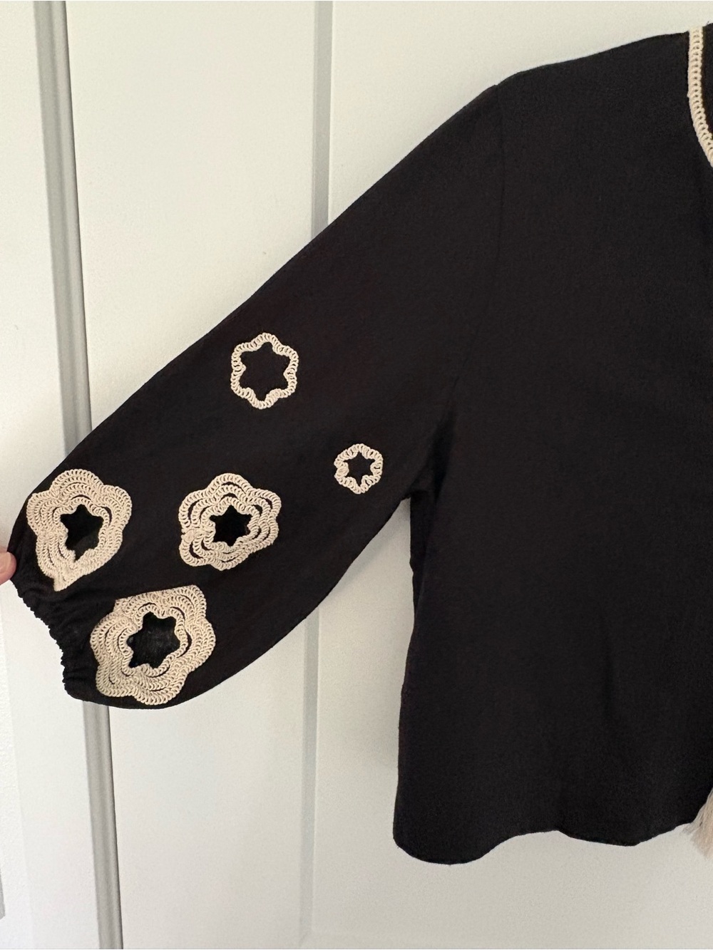 NWT House of Harlow 1960 Black Embroidered Lace-Up Peasant Blouse - Picture 9 of 9